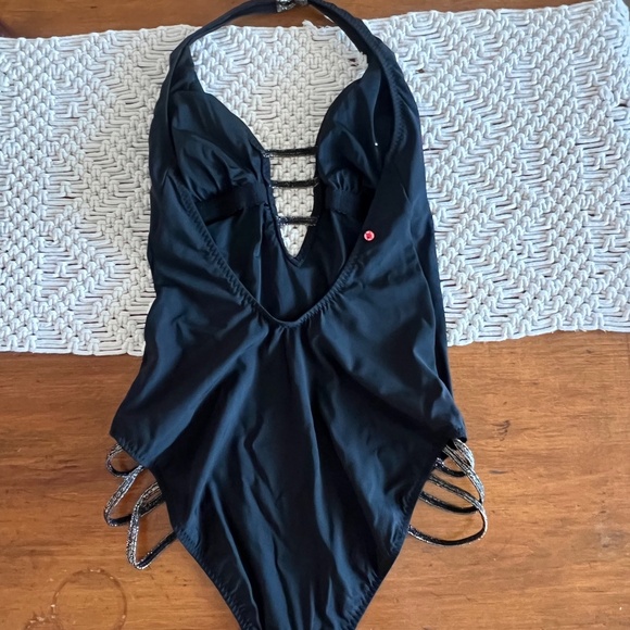 Red Carter Black strappy one piece - Picture 3 of 8